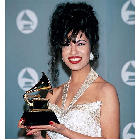 selena quintanilla pictures|Selena Quintanilla: Her Life in Photos